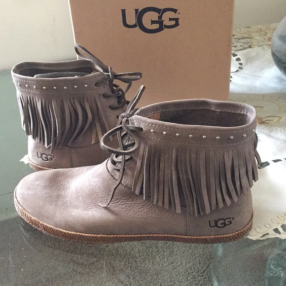 ugg alexia boots